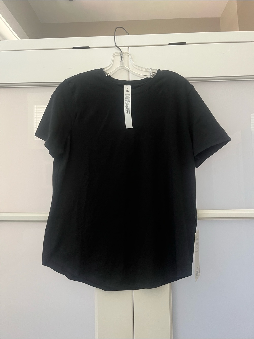 lululemon athletica Black Short Sleeve Women's Tee
